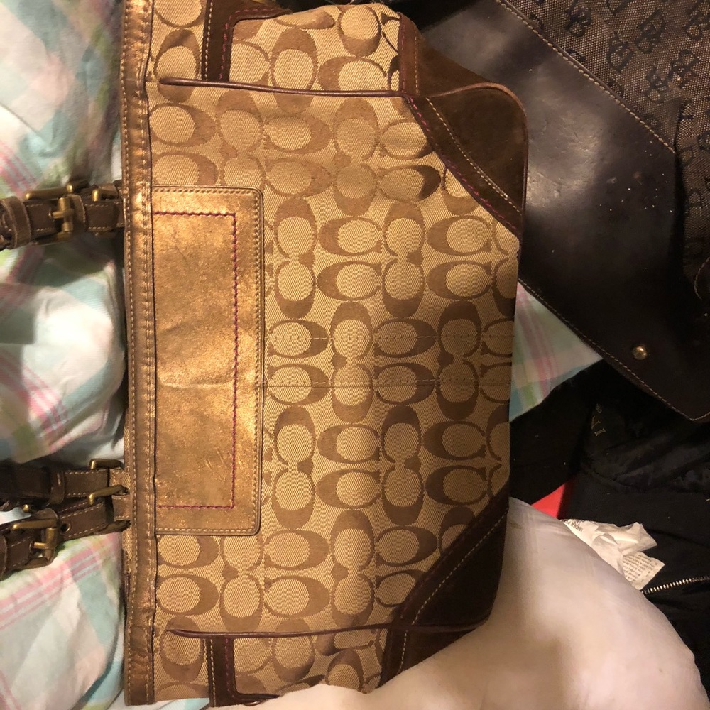 Coach - Picture 2 of 3
